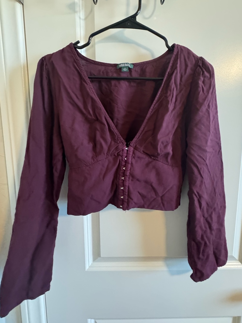 Women's Plum Hook-and-Eye Long Sleeve Top